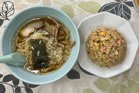 慶修正油ラーメンミニチャーハン