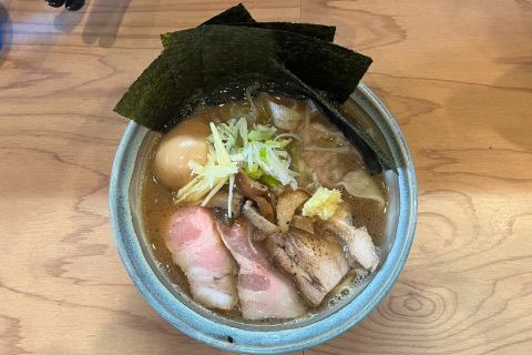 ラーメンパークあずーる特製生姜醤油ラーメン