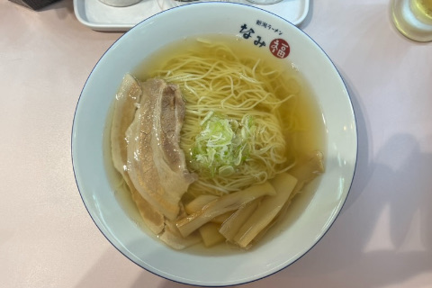 新潟ラーメンなみ福浅草店ラーメン